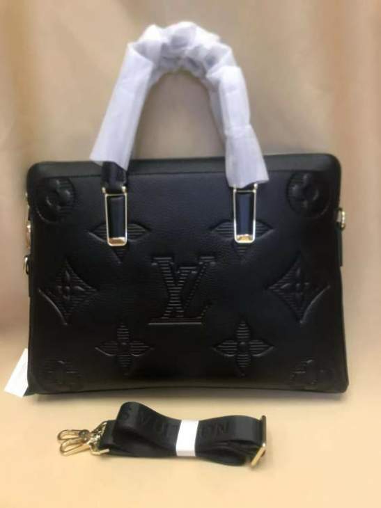 Picture of Louis Vuitton Mens Bags _SKUfw142281783fw